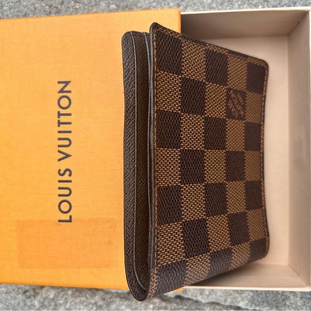 Louis Vuitton Men’s Wallet - Picture 2 of 8